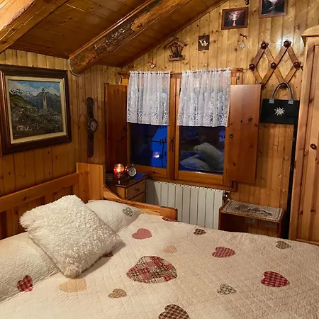 בית נופש Stella Alpina, In Via Medail Con Vista Incantevole Sulle Alpi בארדונקיה